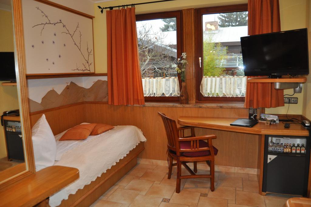 Hotel Pension Blumenbach Berlin Exterior foto