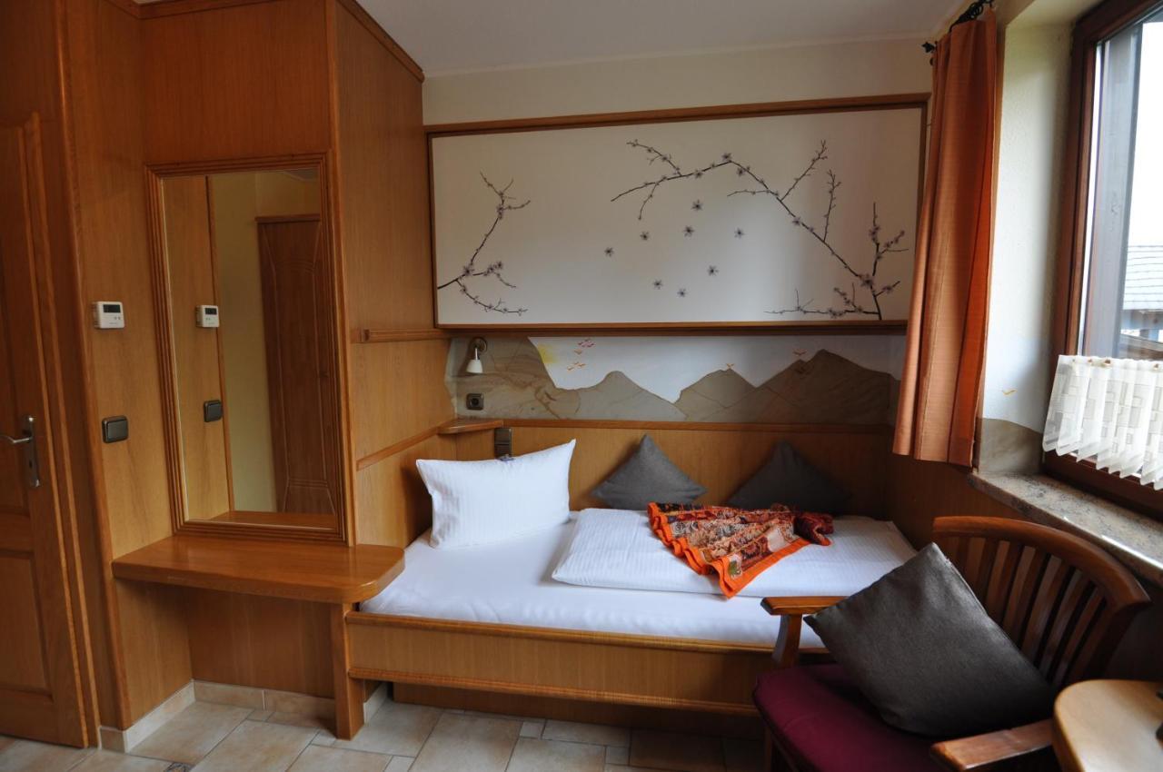 Hotel Pension Blumenbach Berlin Exterior foto
